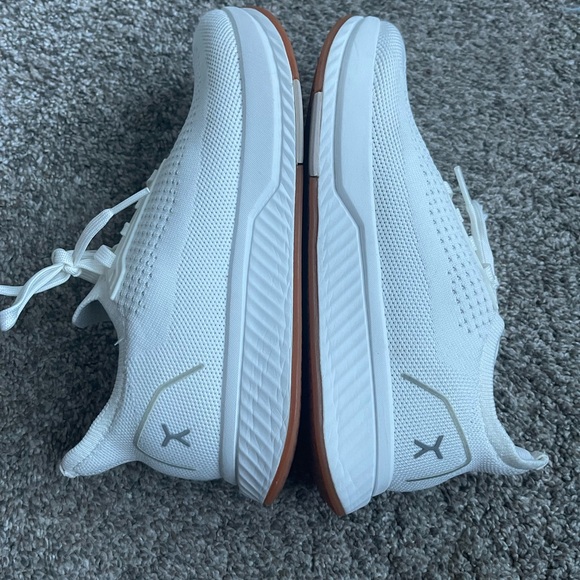 Flux adapt runner running shoes size 7 - Picture 4 of 12